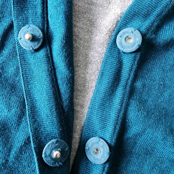 CAbi Ever Cardigan Sweater Womens Medium # 3368 Snap Front‎ Casual Teal Luxury - Picture 15 of 16